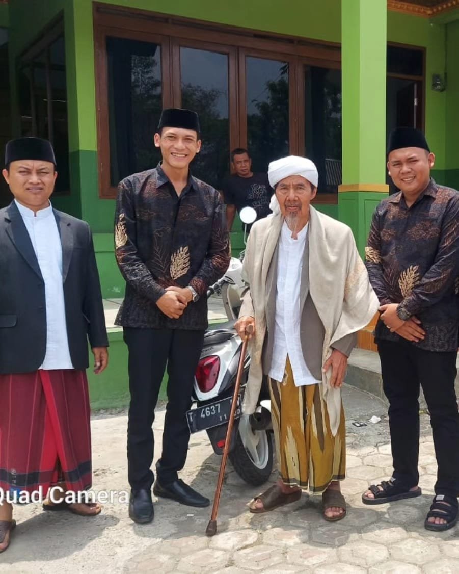 Bersama Kasepuhan Pondok Pesantren