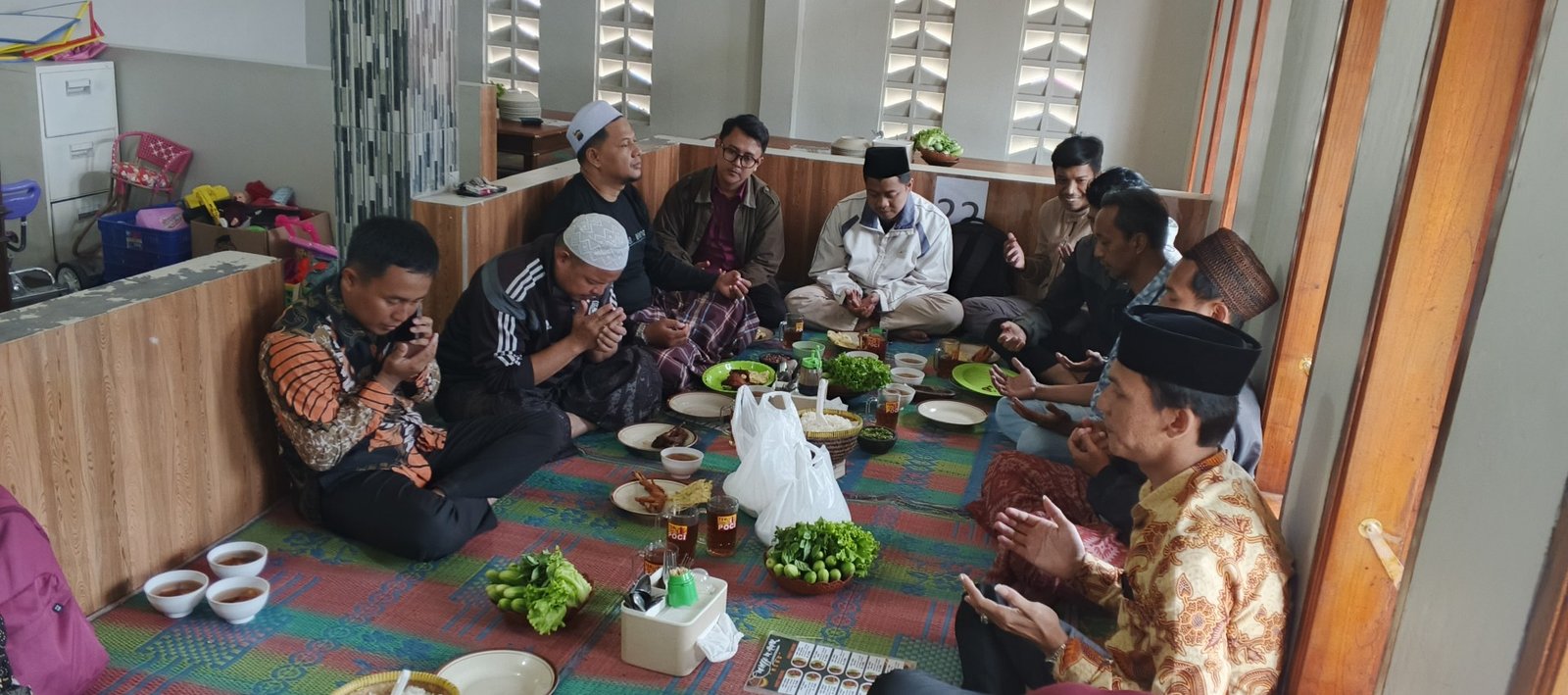 Kegiatan syukuran Kel. Besar SMPI-MQ