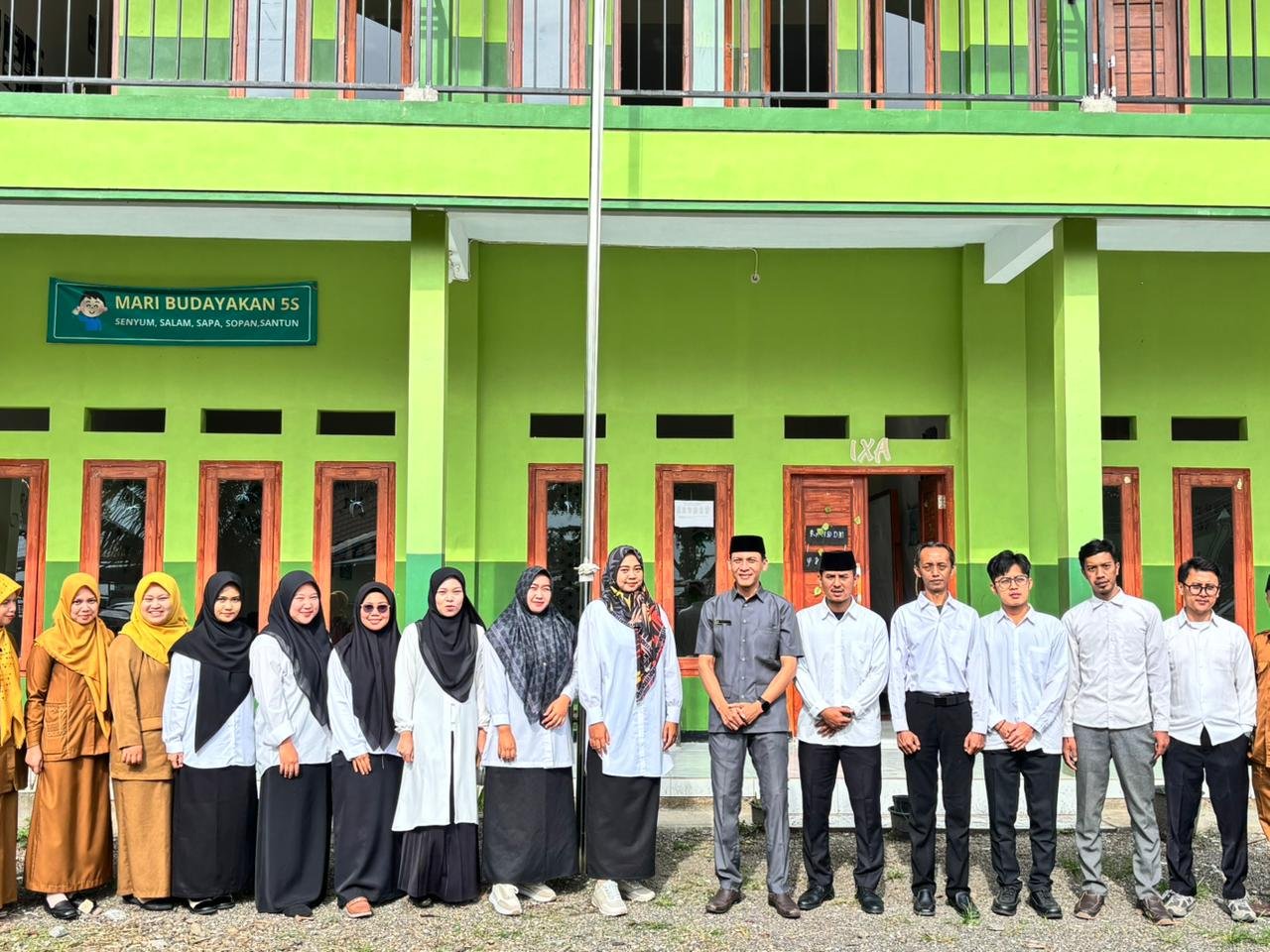 Foto bersama pada kegiatan Apel Gabungan