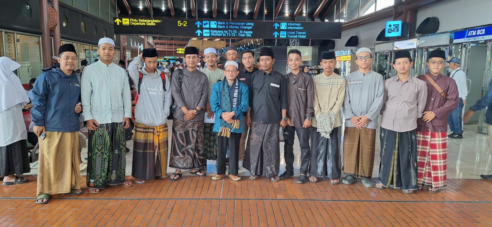 Pemberangkatan Ibadah Umroh KH. Abdussobur