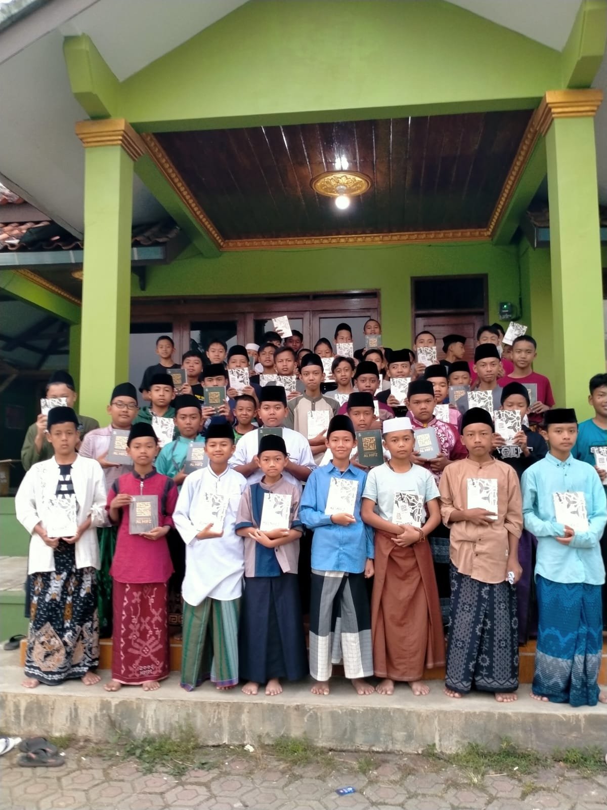 Penyaluran Bantuan Mushaf Alquran