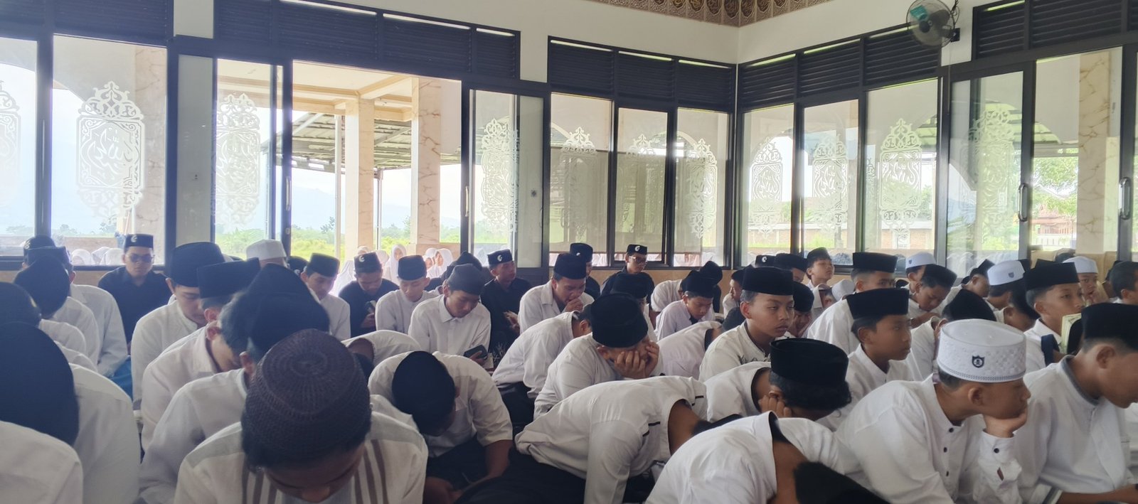 Do'a Bersama pada kegiatan memperingati Hari Santri Nasional Tahun 2025
