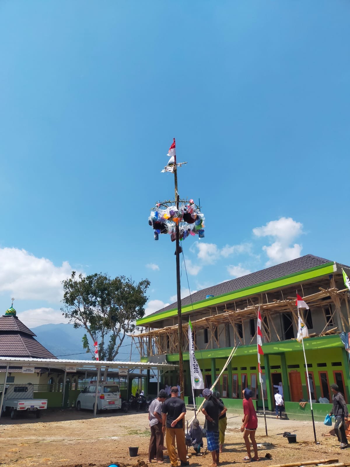 Semarak santri dalam merayakan HUT Ke-78 Republik Indonesia