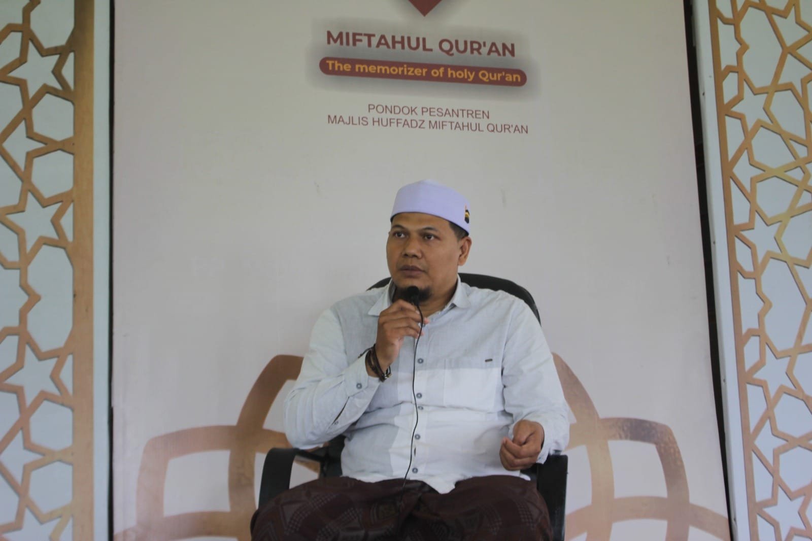 KH. MIftahul Anwar, S.H. saat ke Tausyiah pada kegiatanPHBI