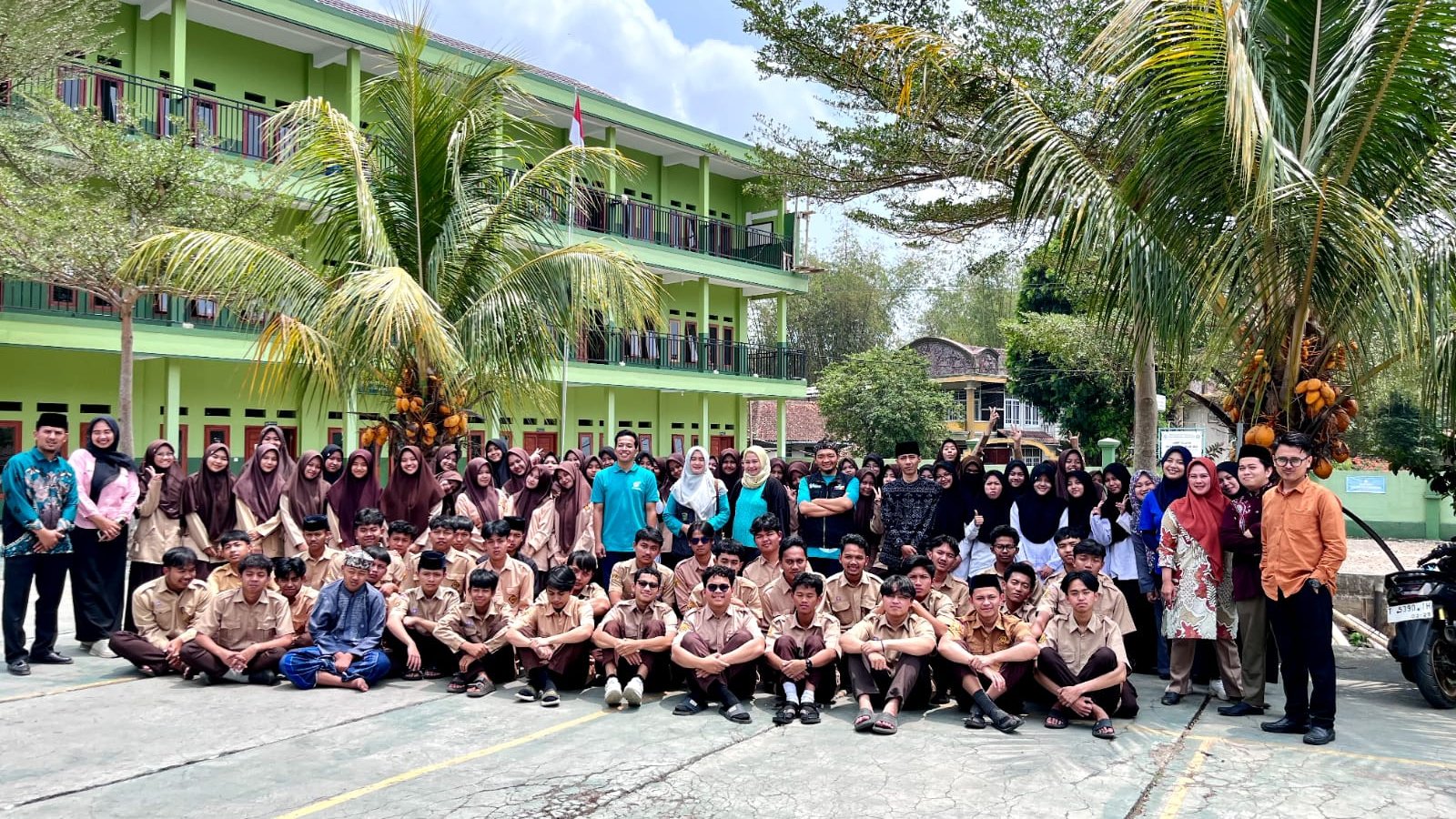 Foto bersama Tim Puskesmas Jamanis