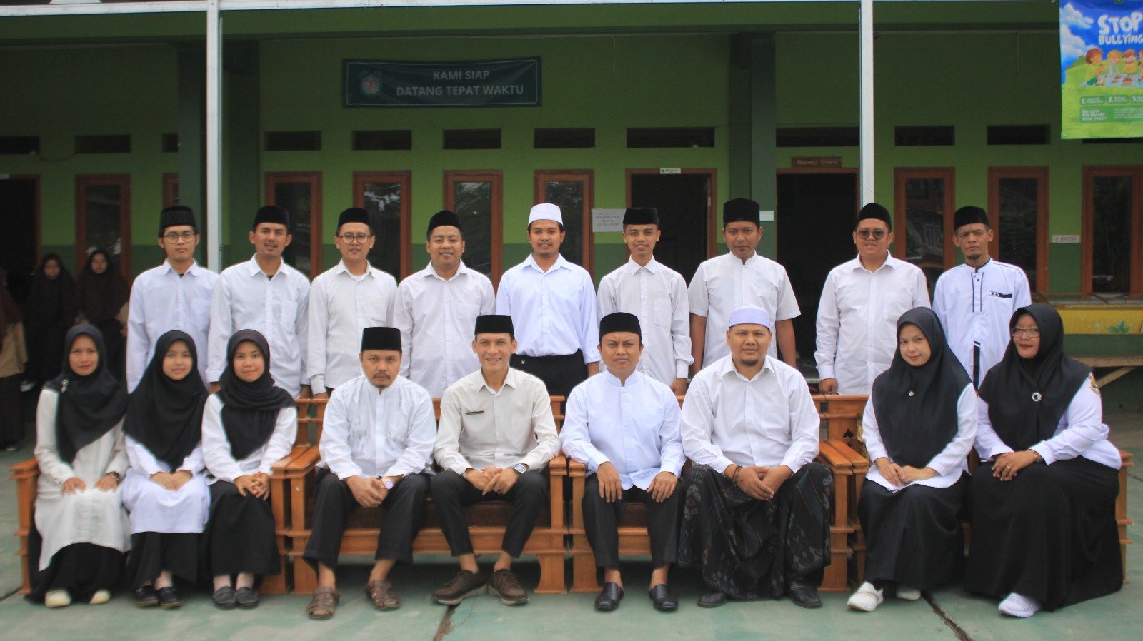 Selamat Datang di SMPI Miftahu...